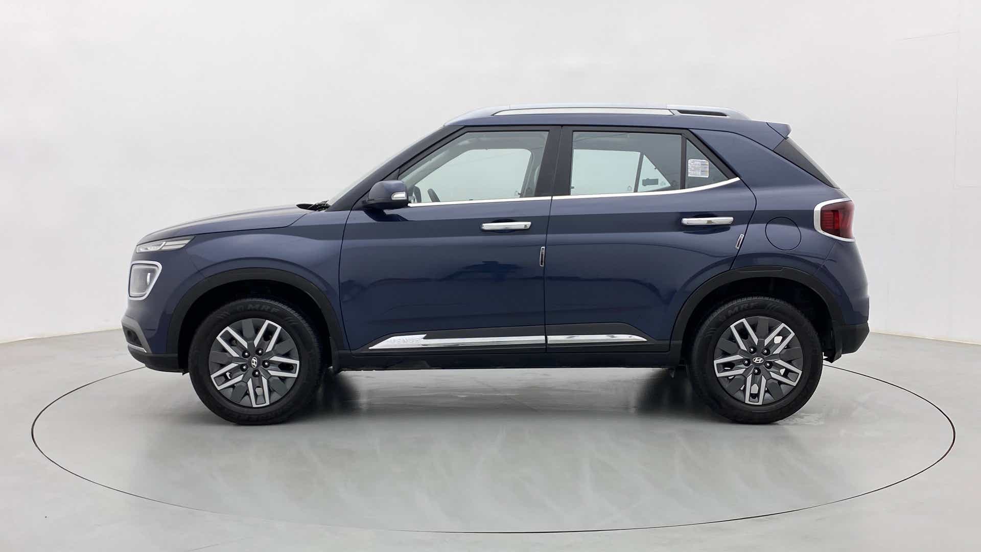 Side view of a Hyundai Venue