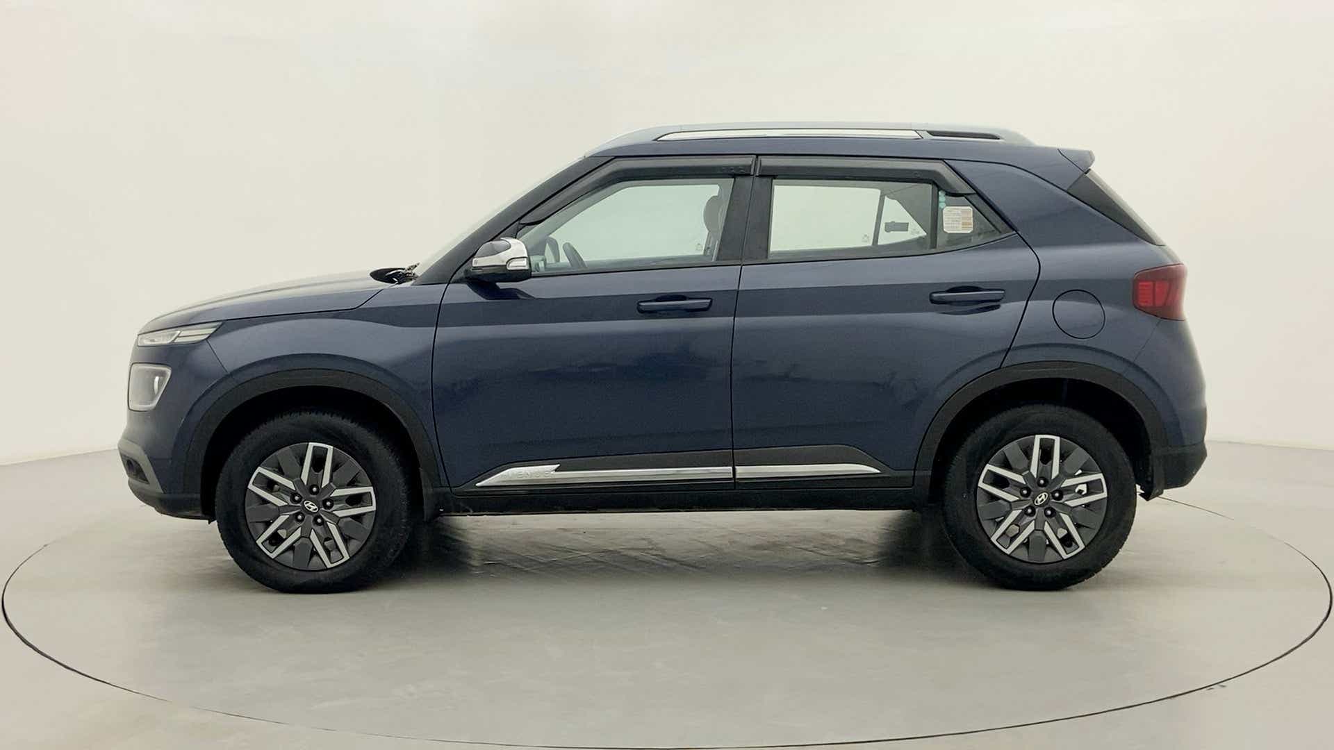 Side view of a Hyundai Venue