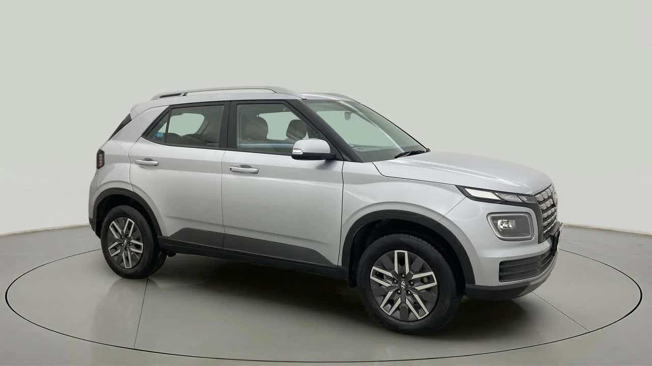 Side view of a Hyundai Venue