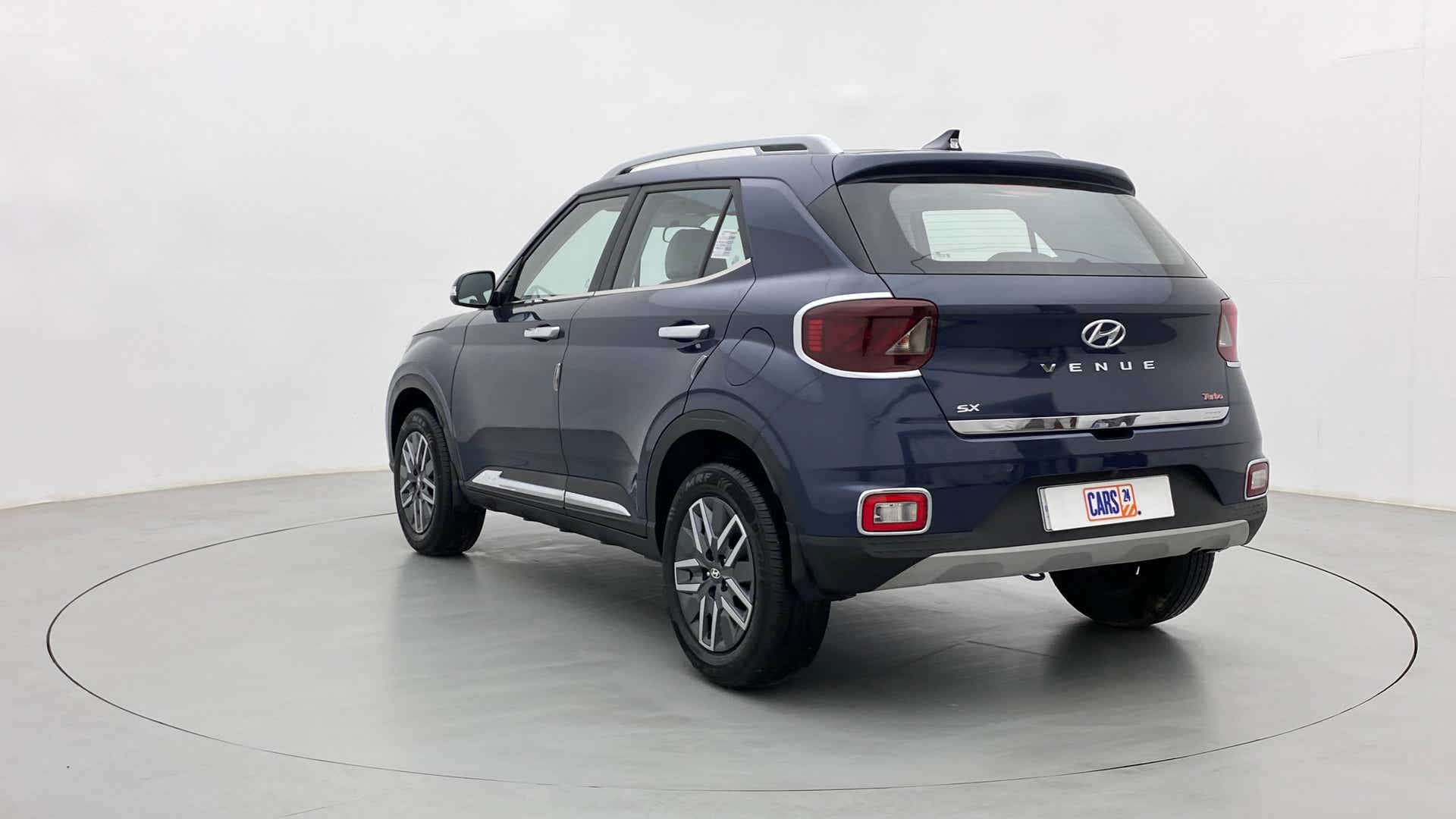 Rear three-quarter of a Hyundai Venue SX