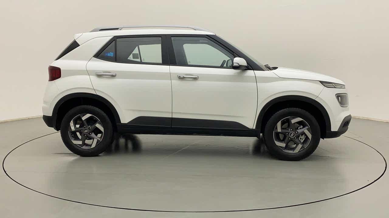 Side view of a Hyundai Venue