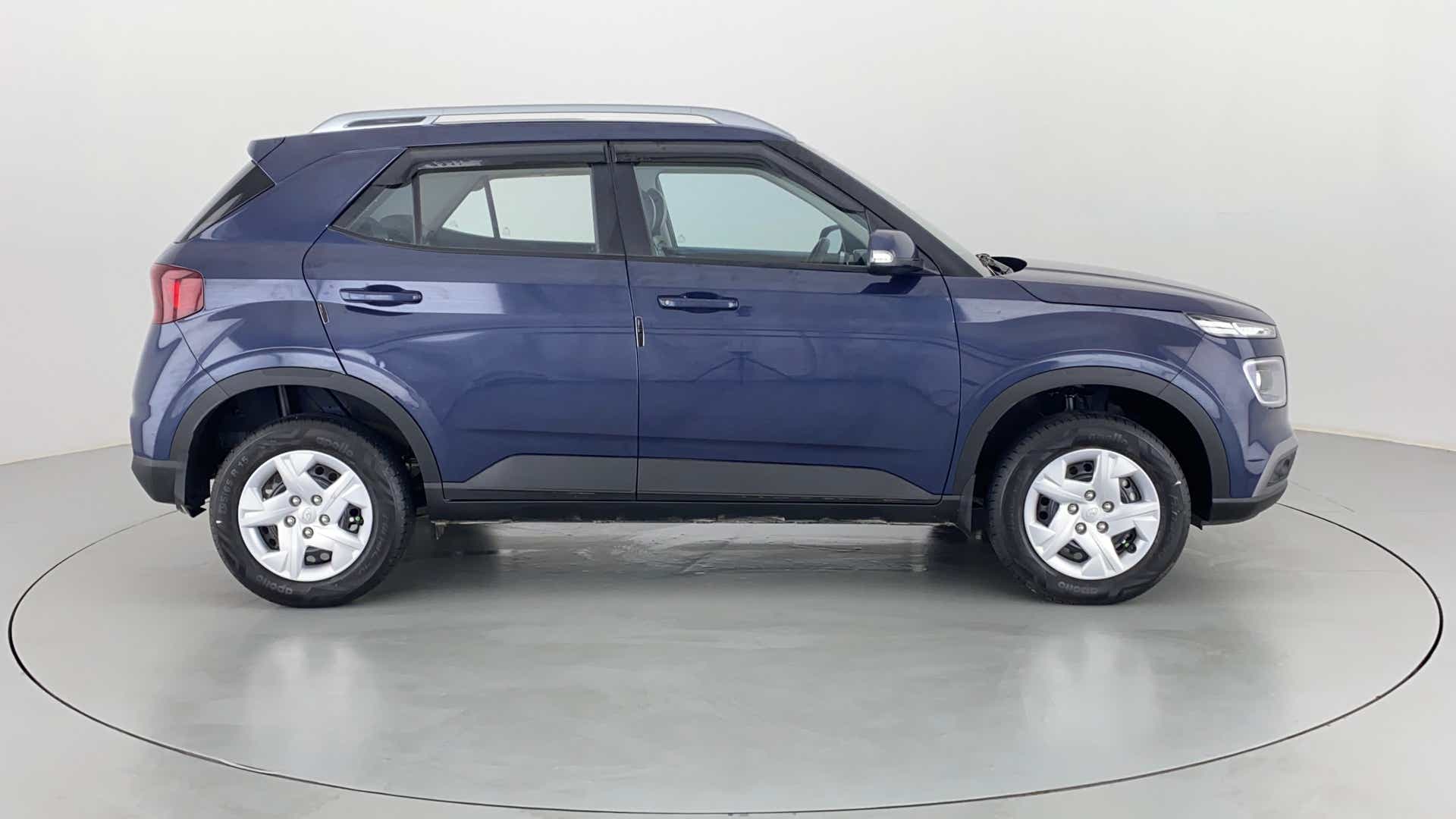 Side view of a Denim Blue Hyundai Venue