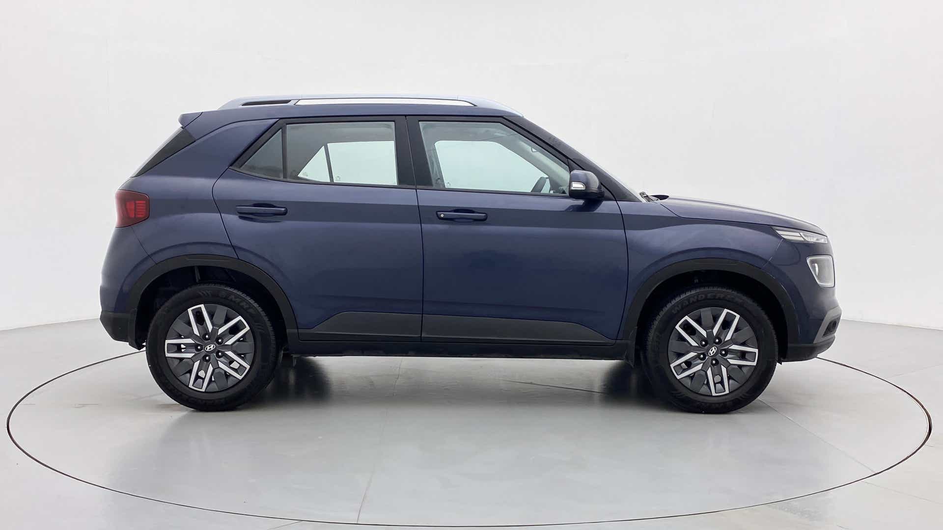 Side view of a Hyundai Venue