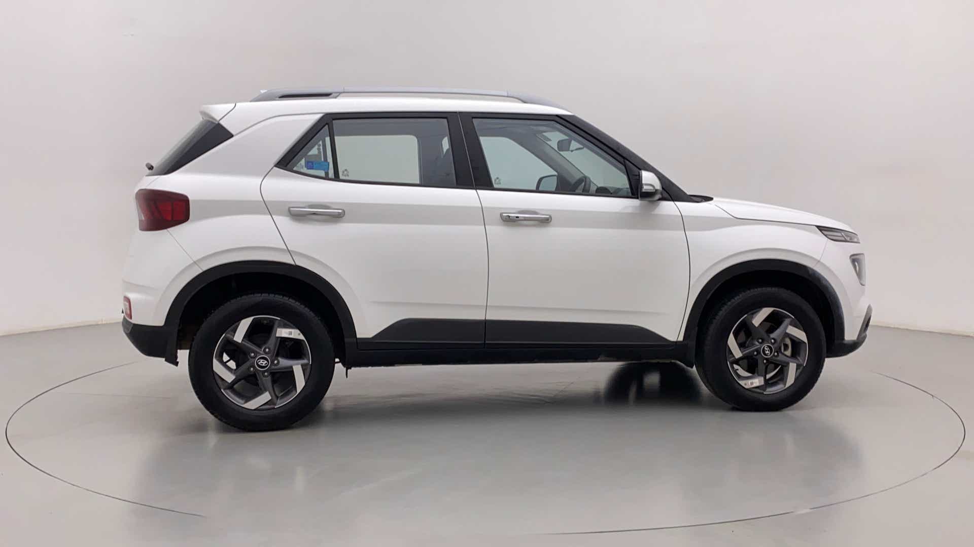 Side view of a Hyundai Venue