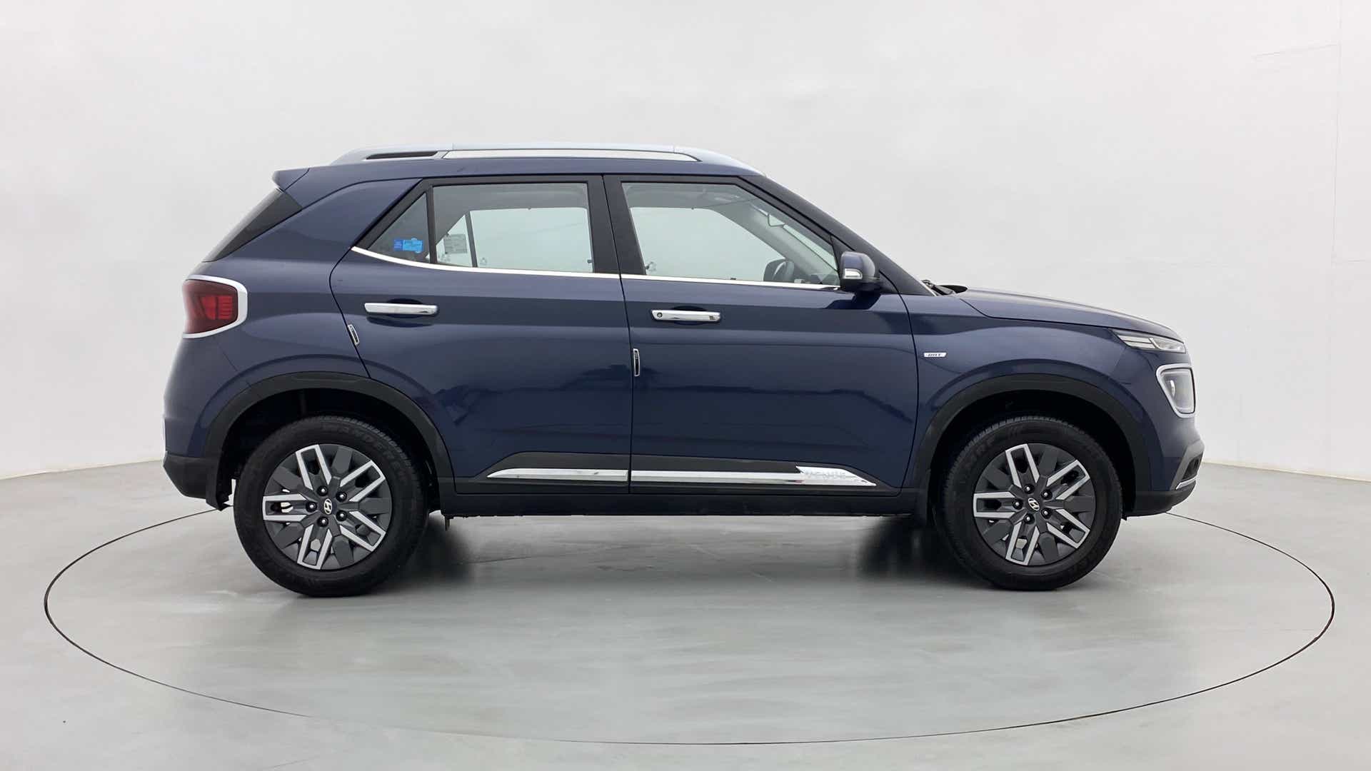 Side view of a Hyundai Venue