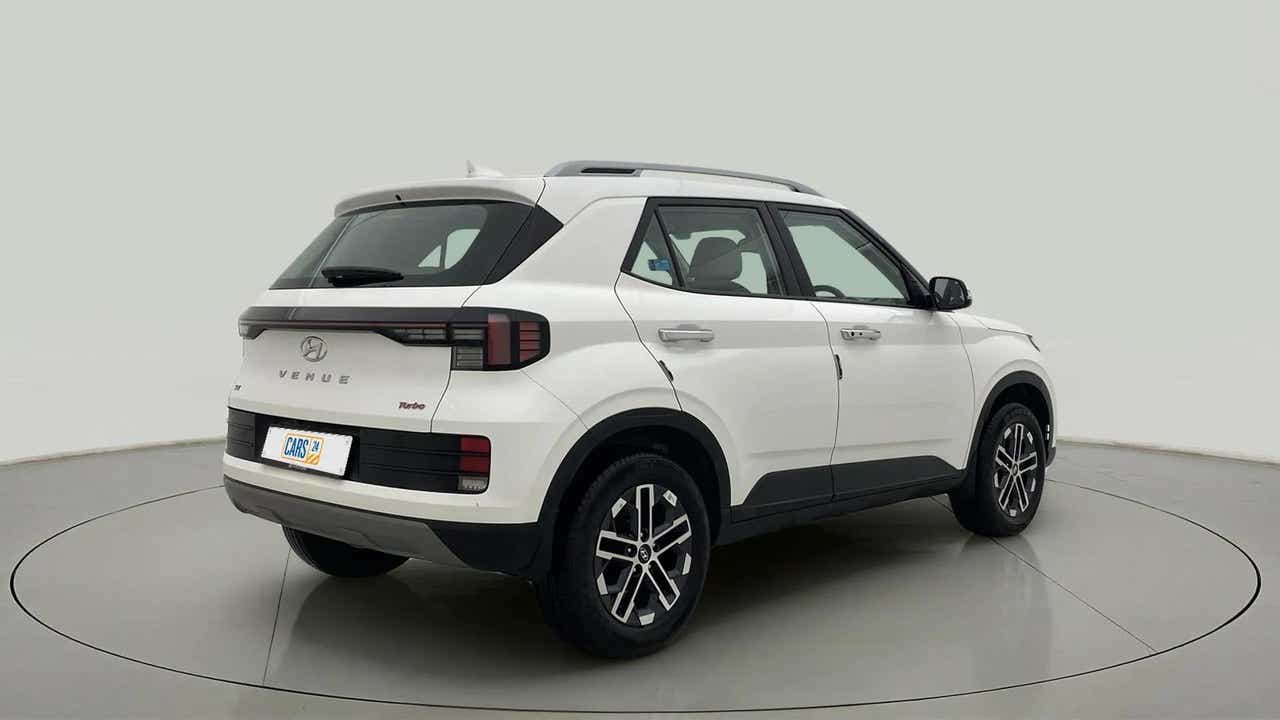 Rear three-quarter of a Hyundai Venue