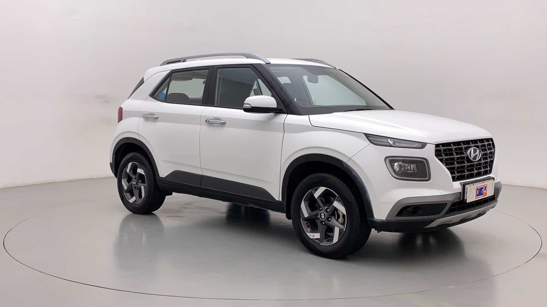 Front three-quarter view of a Hyundai Venue