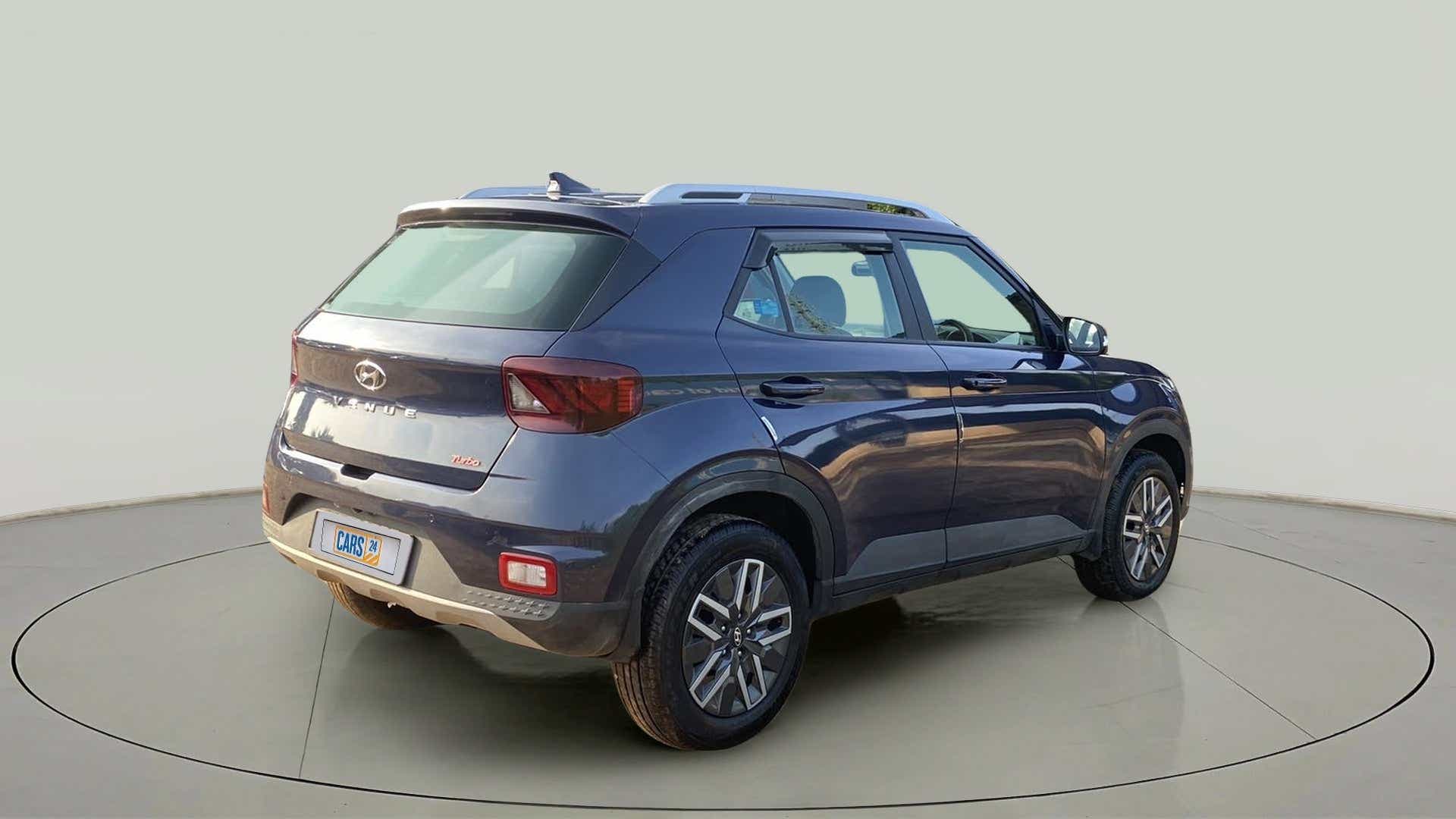 Rear three-quarter of a Hyundai Venue