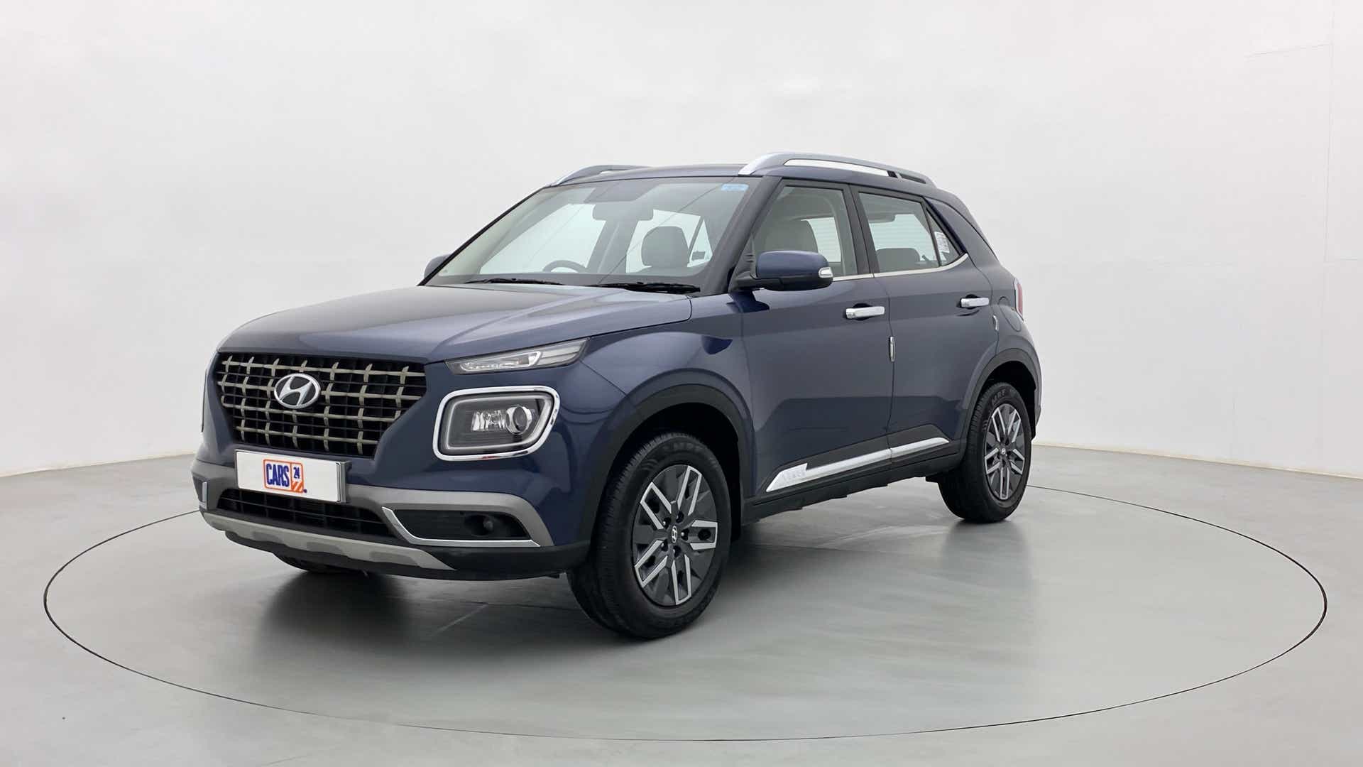 Front three-quarter view of a Hyundai Venue