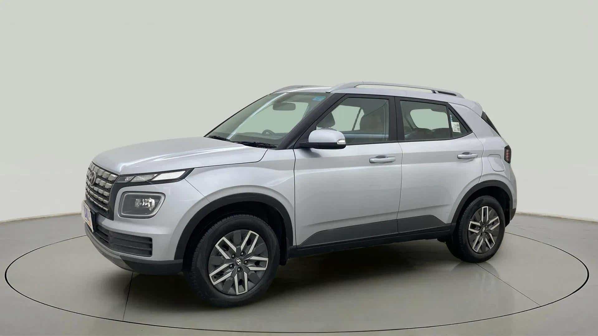 Front three-quarter of a Hyundai Venue