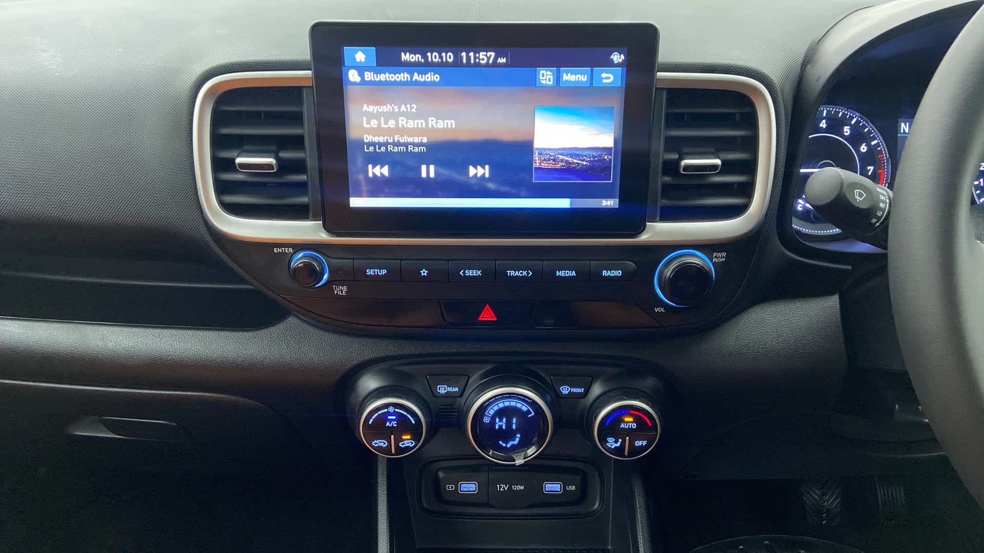 Dashboard and infotainment system of a Hyundai Venue