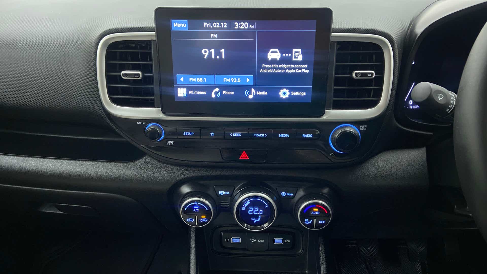 Dashboard and infotainment system of a Hyundai Venue