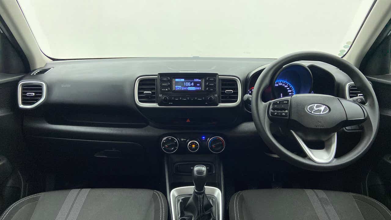 Dashboard and steering wheel of a Hyundai Venue interior