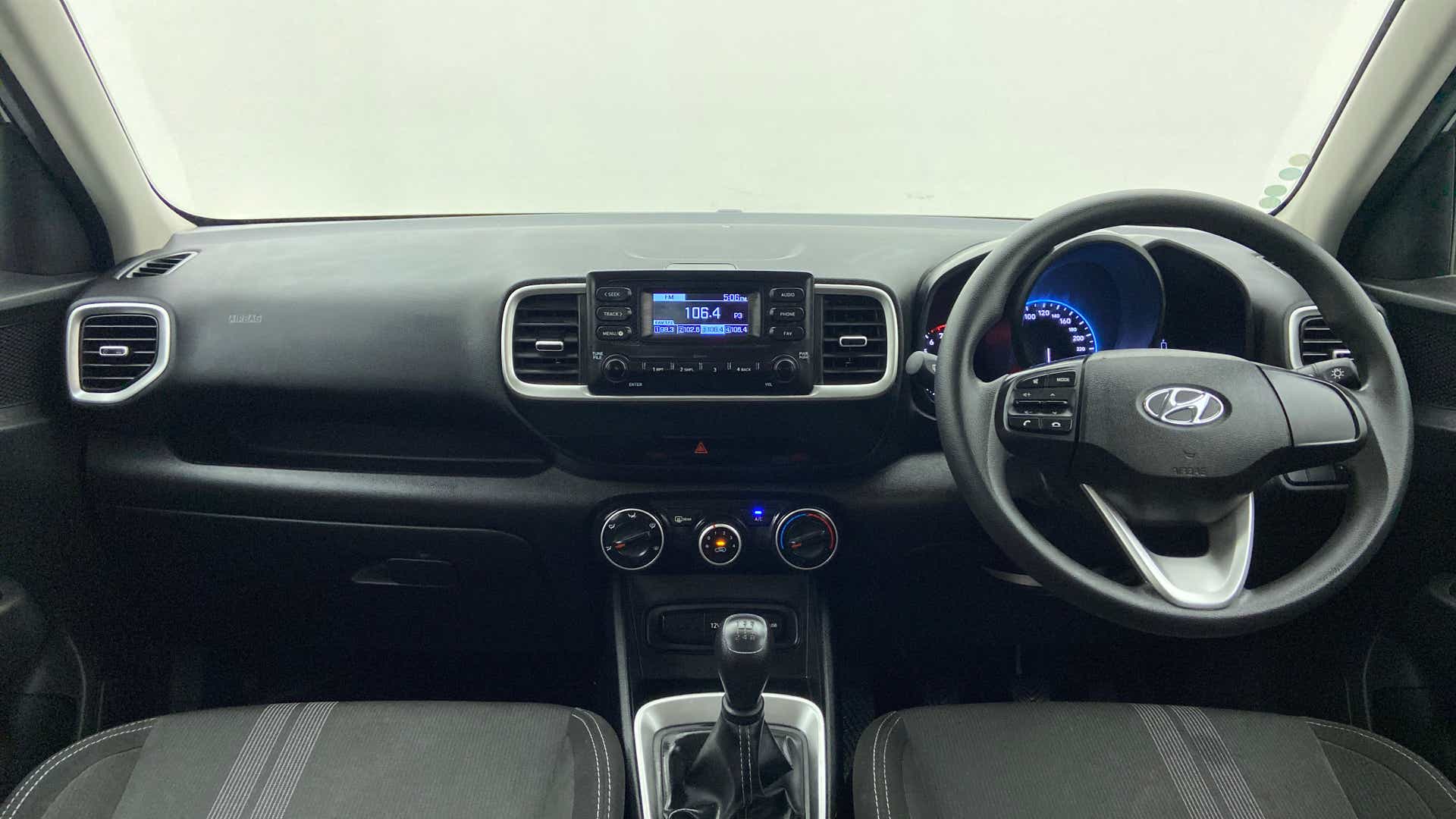 Dashboard and steering wheel of a Hyundai Venue interior