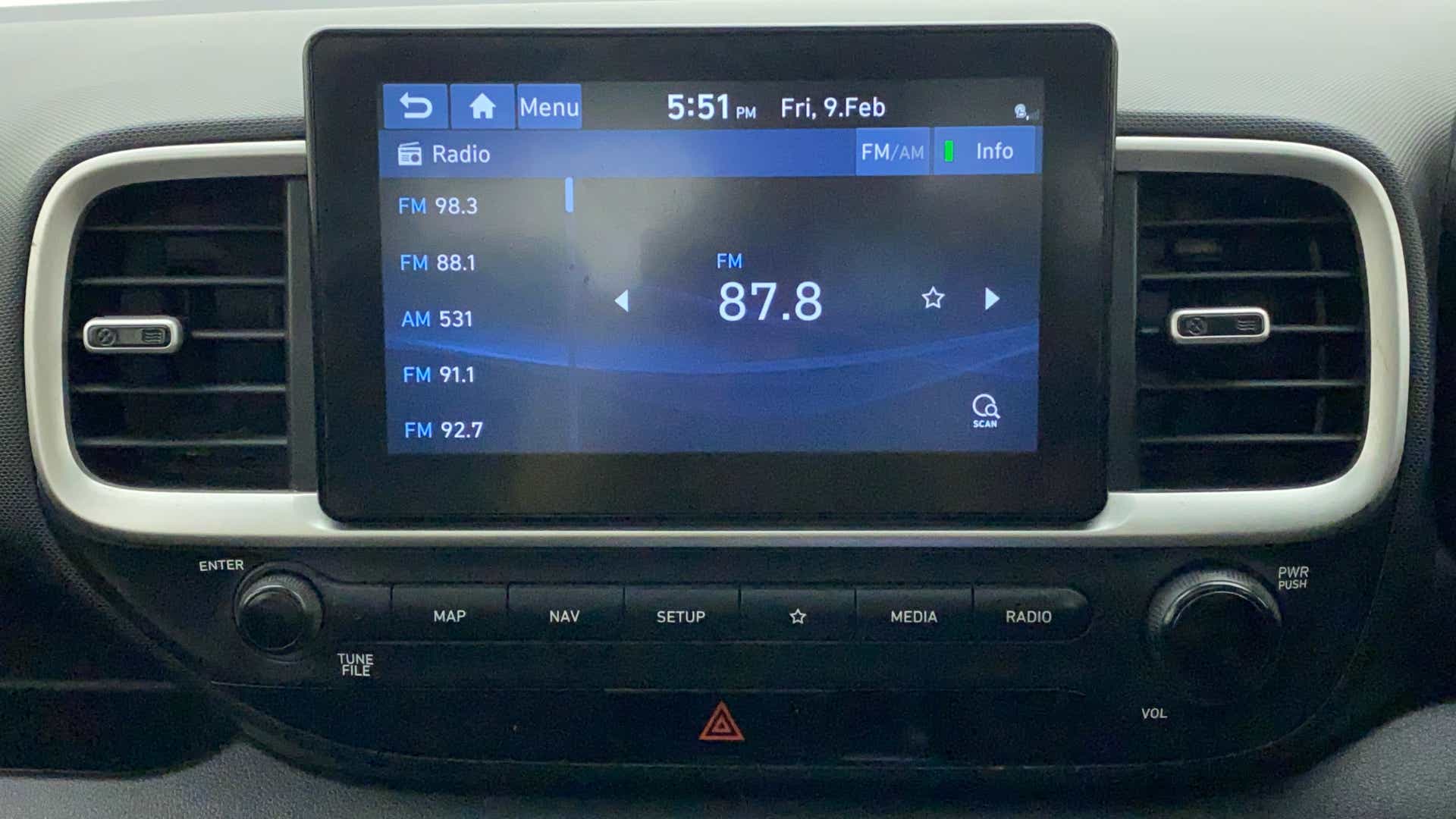 Dashboard infotainment system of a Hyundai Venue