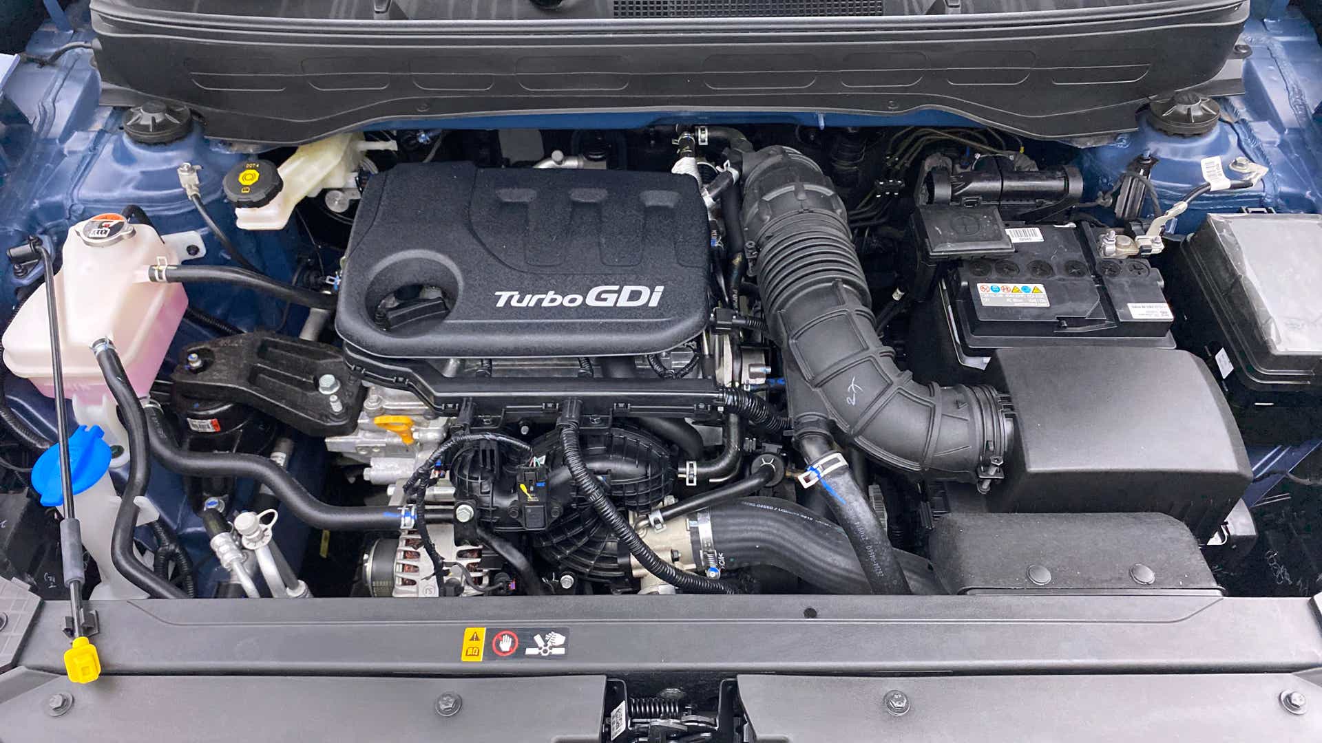 Engine bay of a Hyundai Venue
