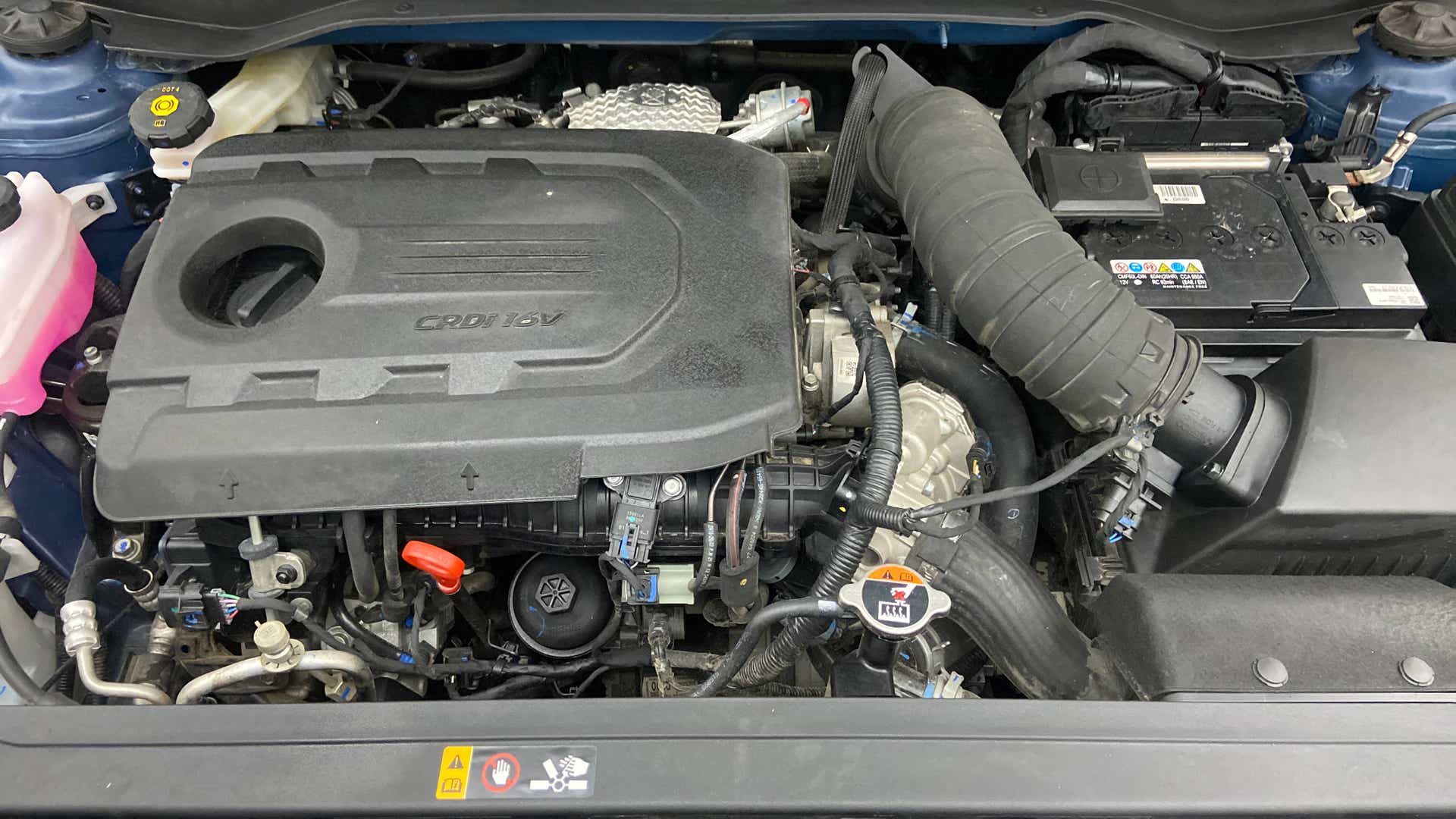 Engine bay of a Hyundai Venue