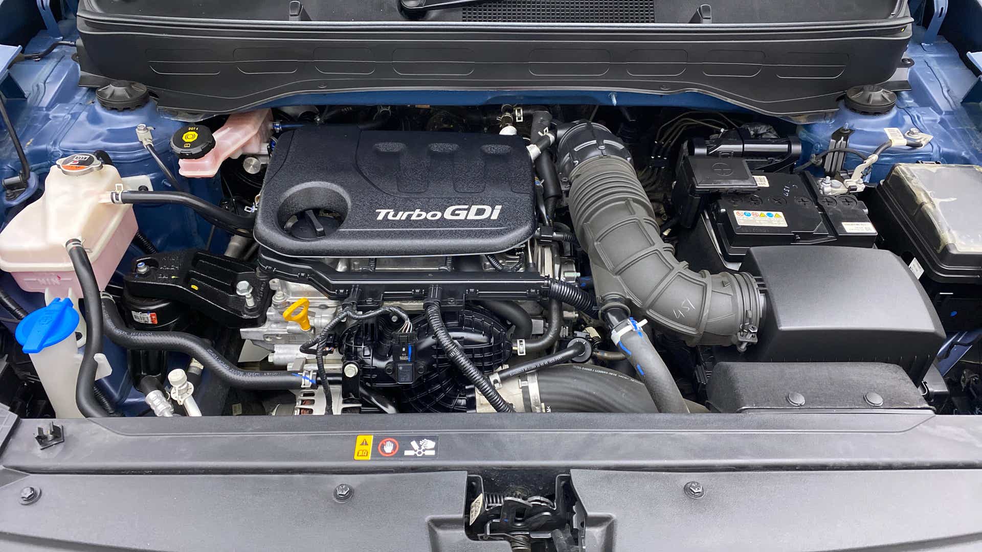 Engine bay of a Hyundai Venue Turbo GDi