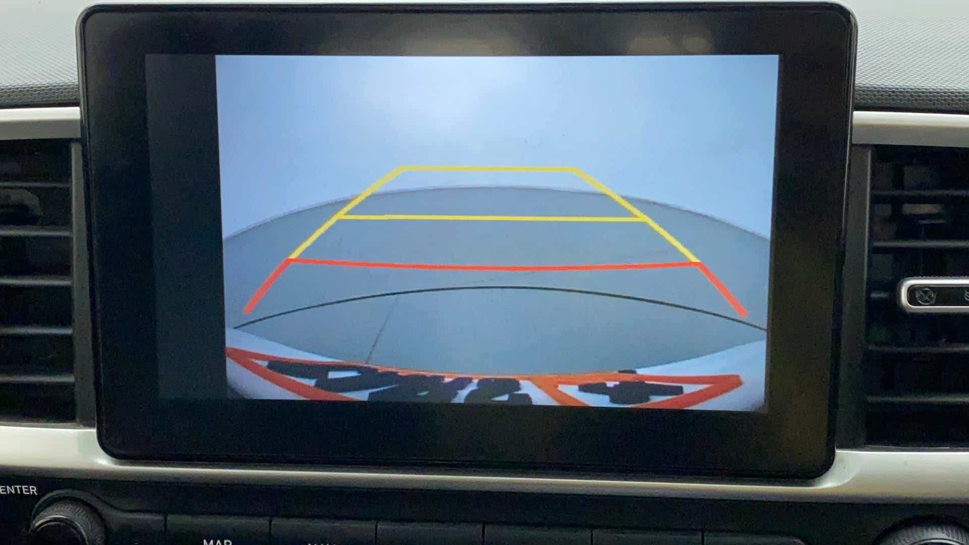 Reverse camera display on a Hyundai Venue