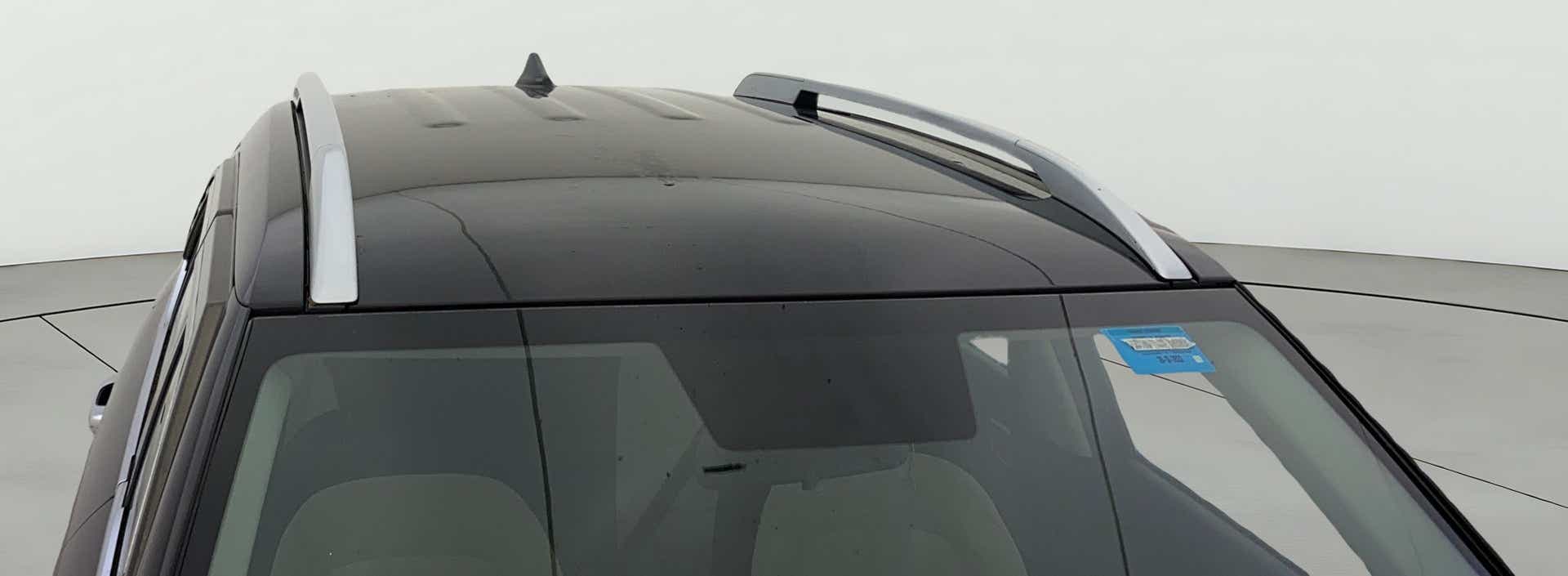 Roof and roof rails view of a Hyundai Venue