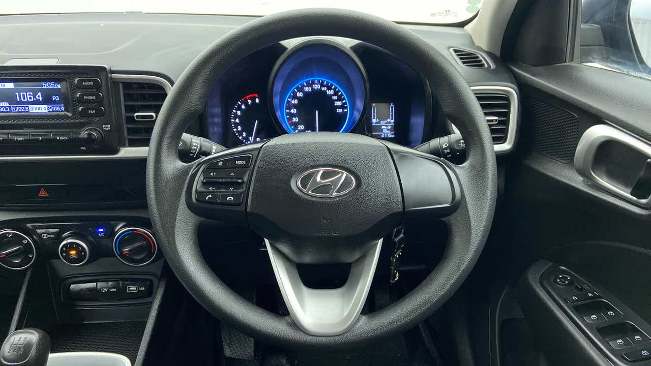 Steering wheel and dashboard of a Hyundai Venue