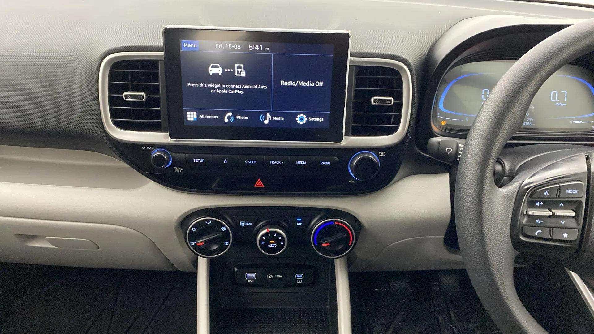 Dashboard and infotainment system of a Hyundai Venue