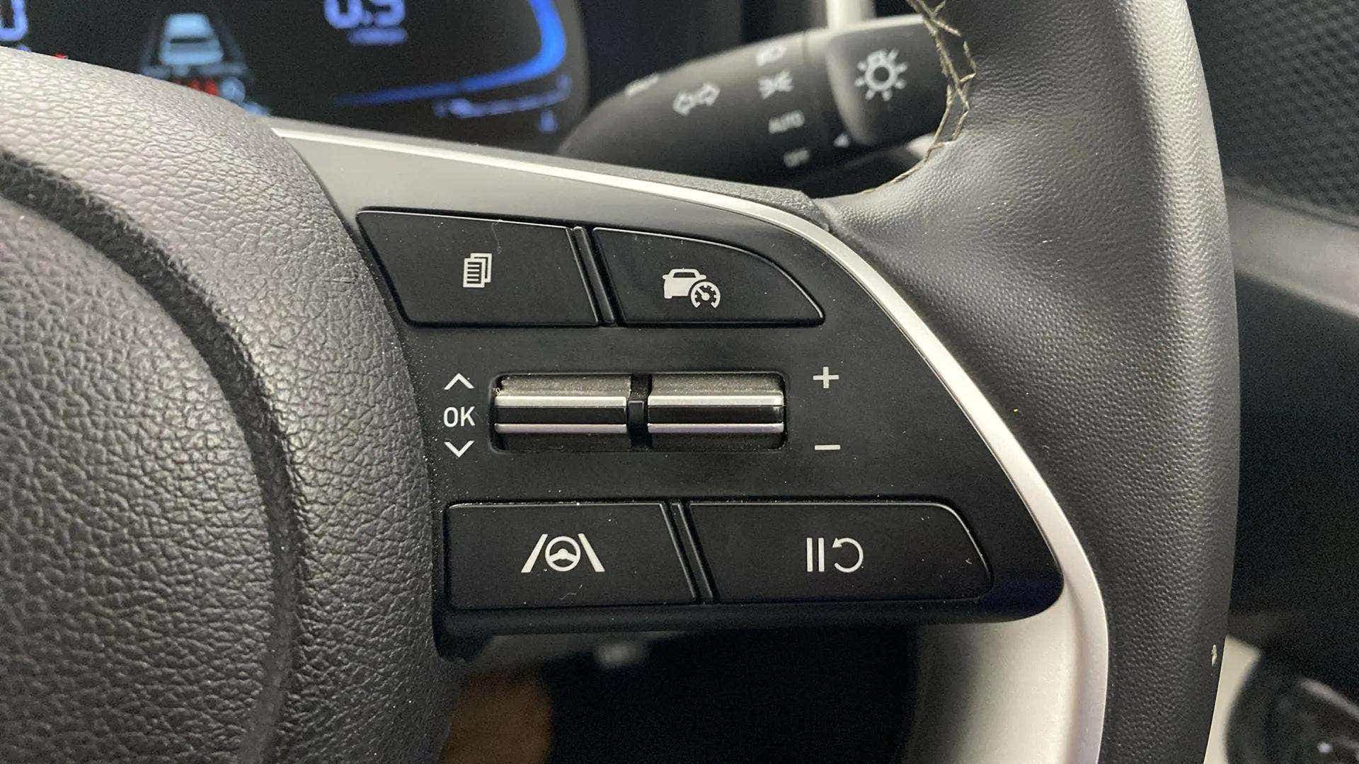 Steering wheel controls of a Hyundai Venue
