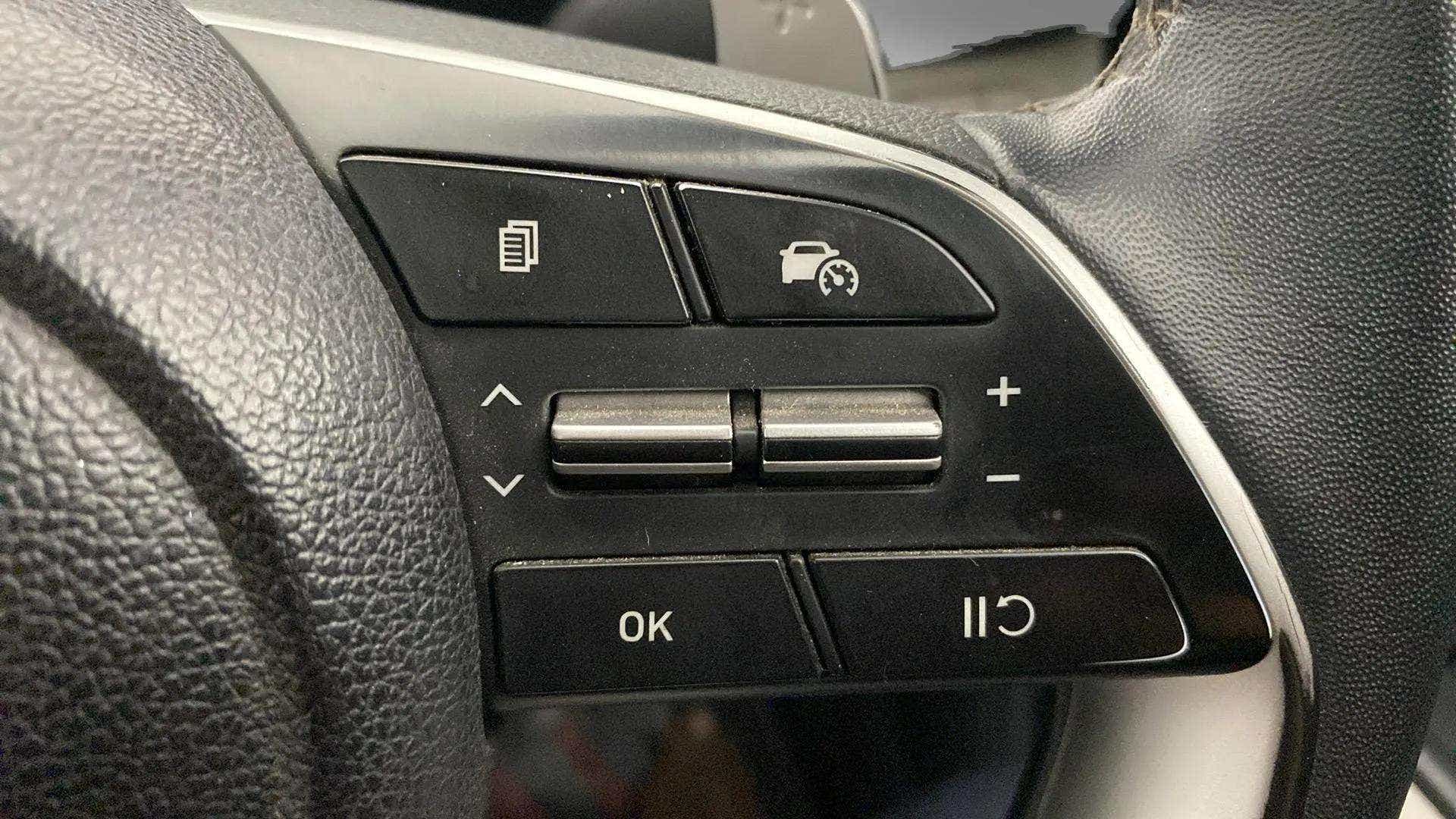 Steering wheel control buttons of a Hyundai Venue
