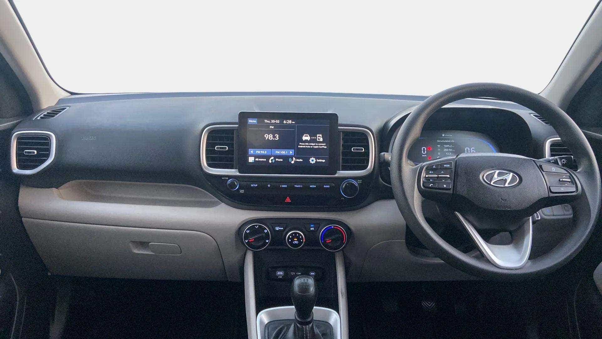 Dashboard and steering wheel of a Hyundai Venue