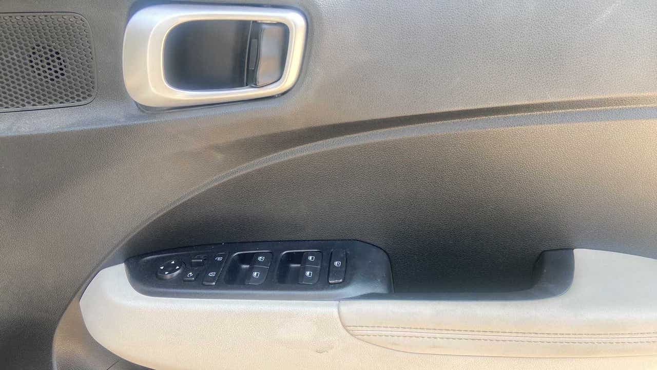 Driver side door controls of a Hyundai Venue