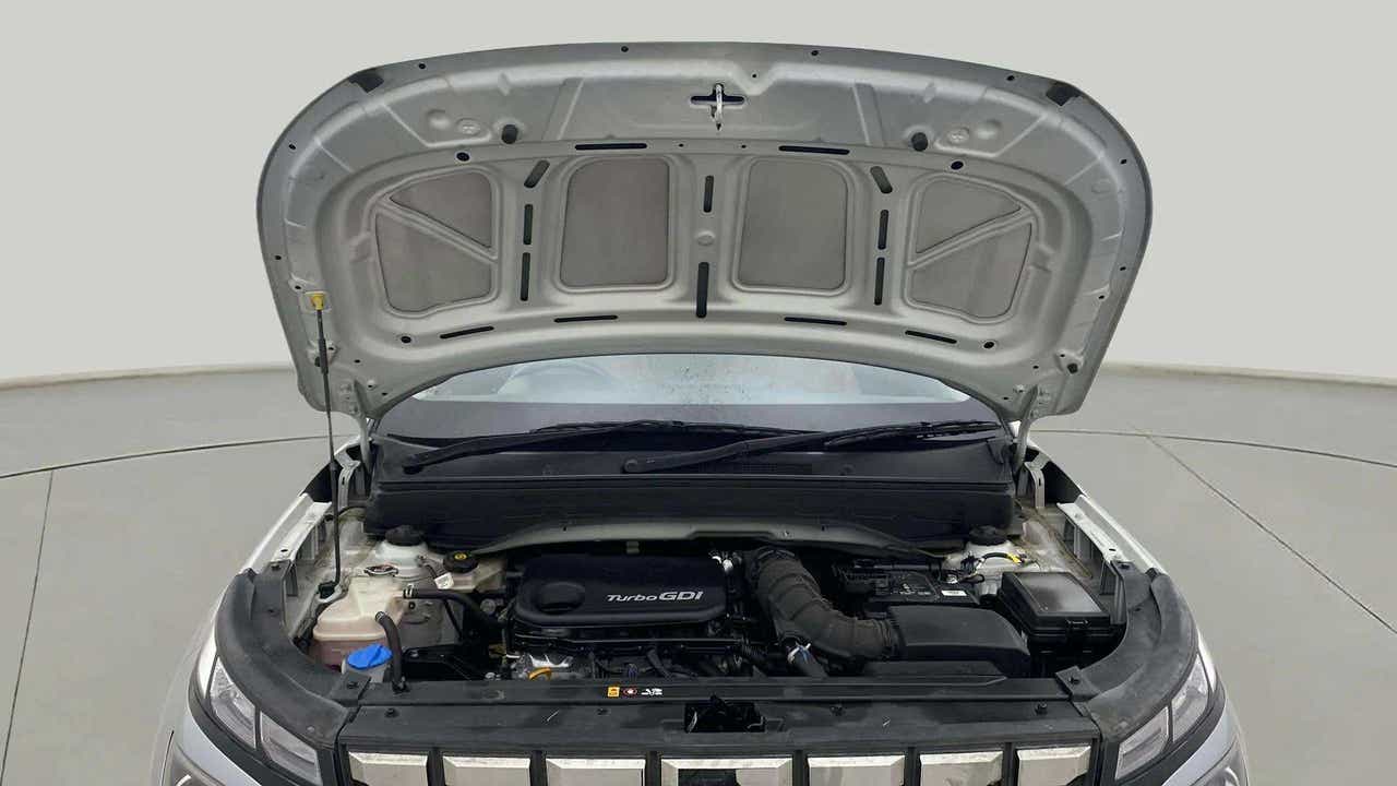 Engine bay view of a Hyundai Venue