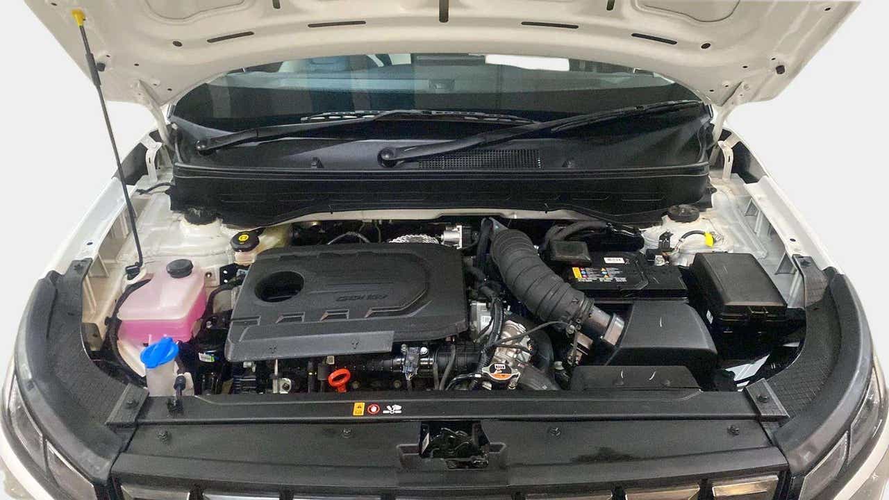 Engine bay of a Hyundai Venue