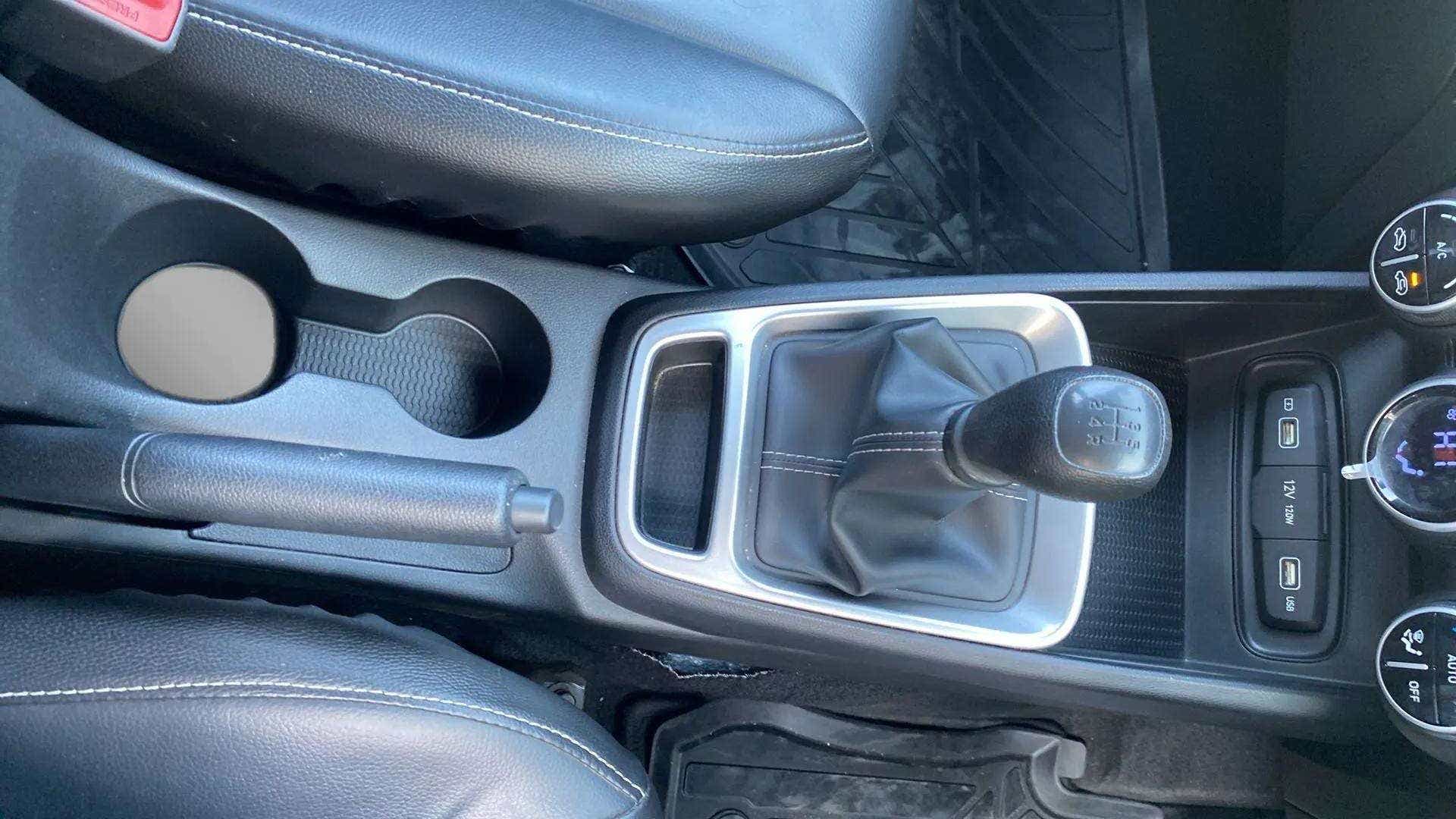 Gearshift and center console of a Hyundai Venue