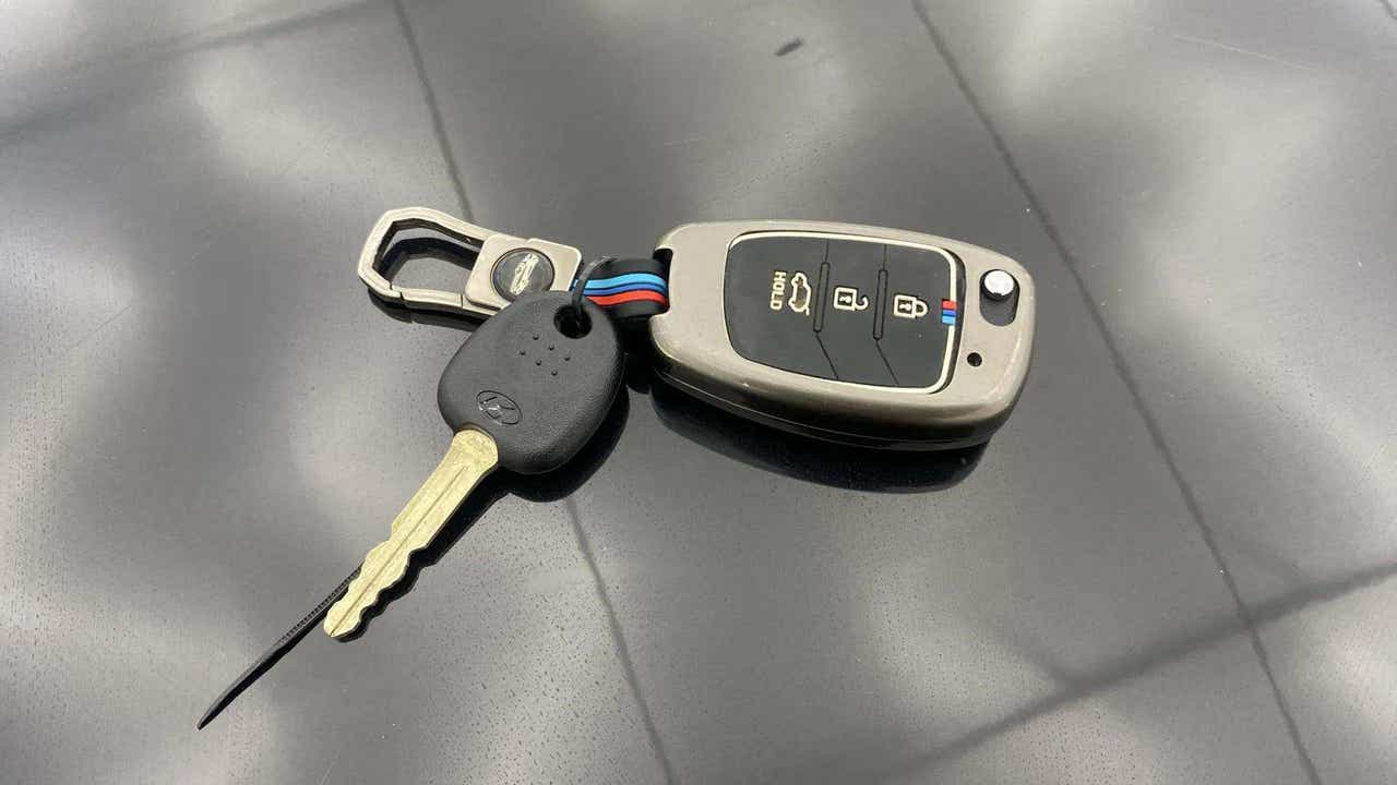 Car key and remote of a Hyundai Venue