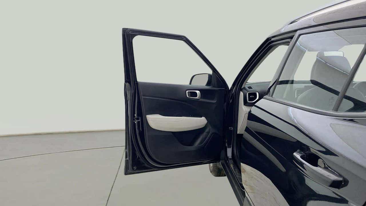 Front driver side door detail of a Hyundai Venue