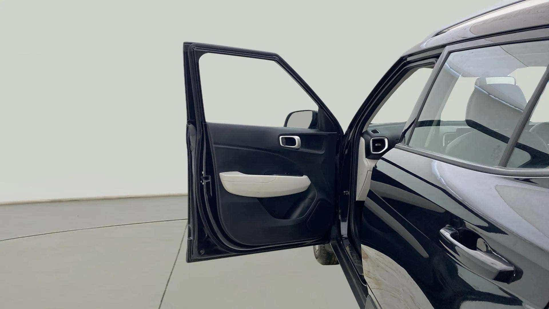 Front driver side door detail of a Hyundai Venue