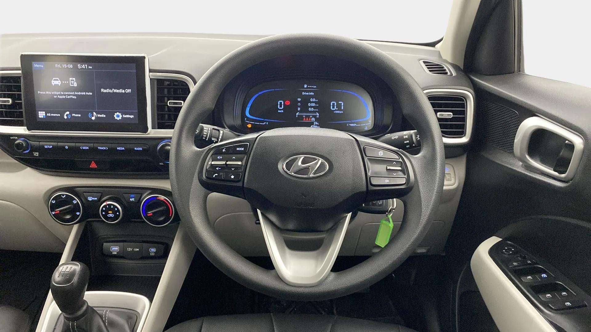 Dashboard and steering wheel of a Hyundai Venue