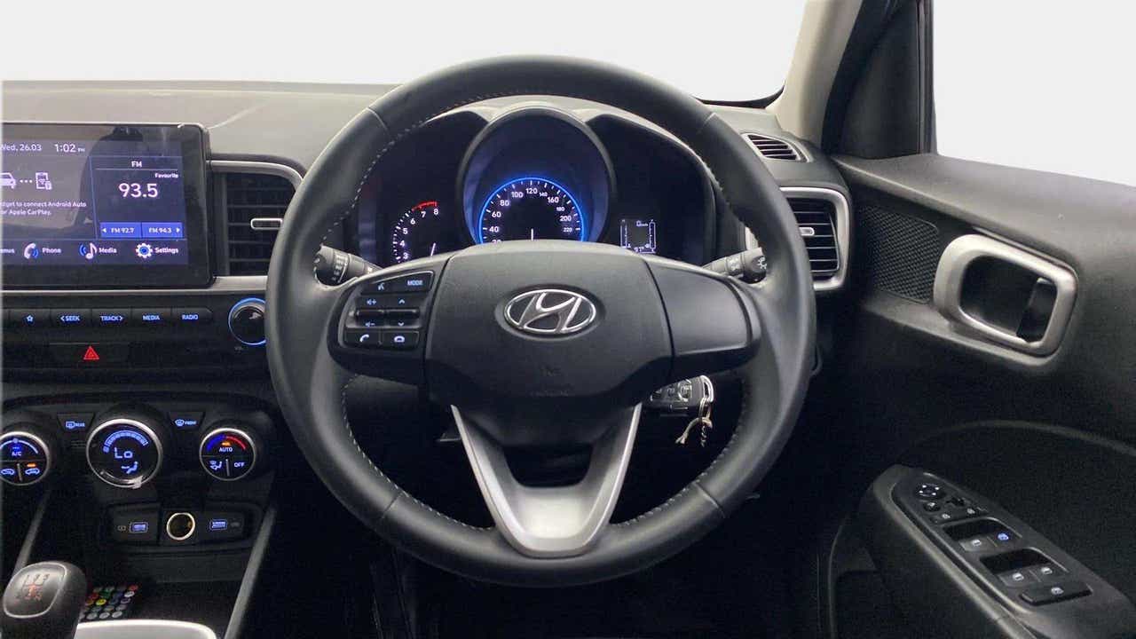 Dashboard and steering wheel of a Hyundai Venue