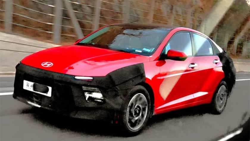 Front three-quarter view of Hyundai Verna Facelift