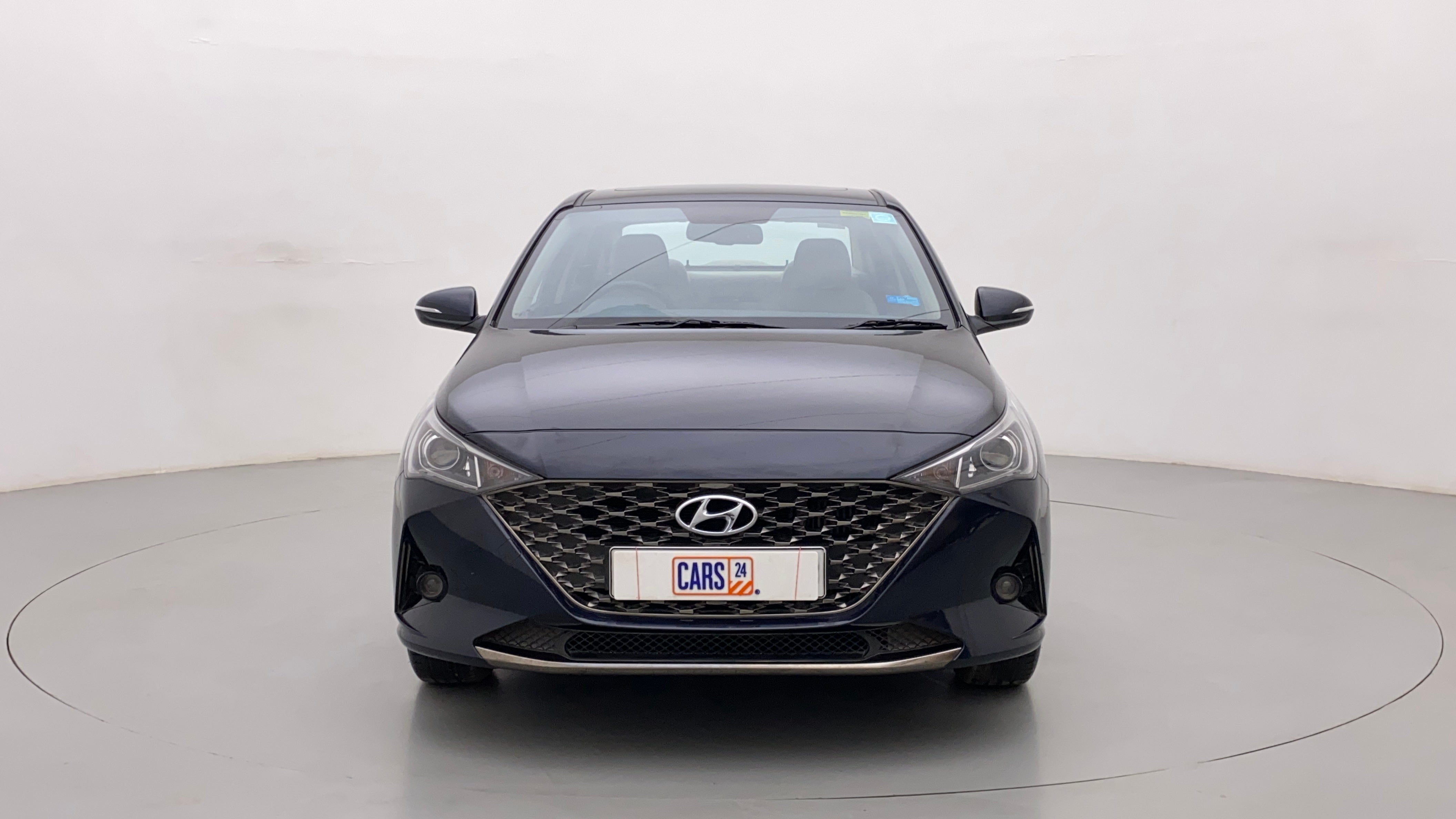 Front view of a Hyundai Verna
