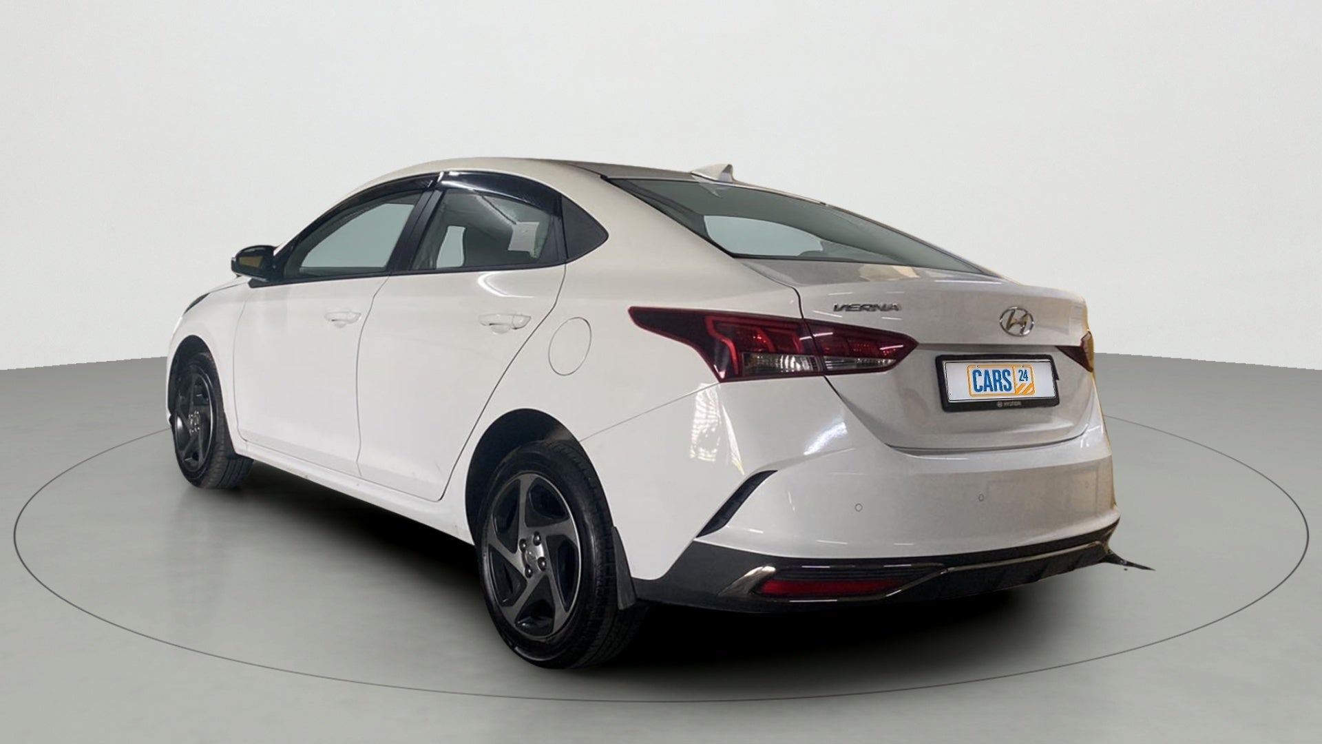 Rear three-quarter view of a Hyundai Verna