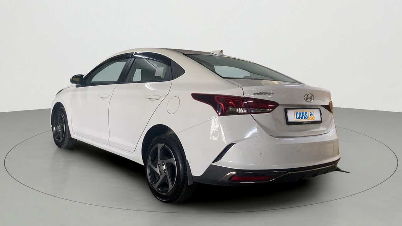 Rear three-quarter view of a Hyundai Verna