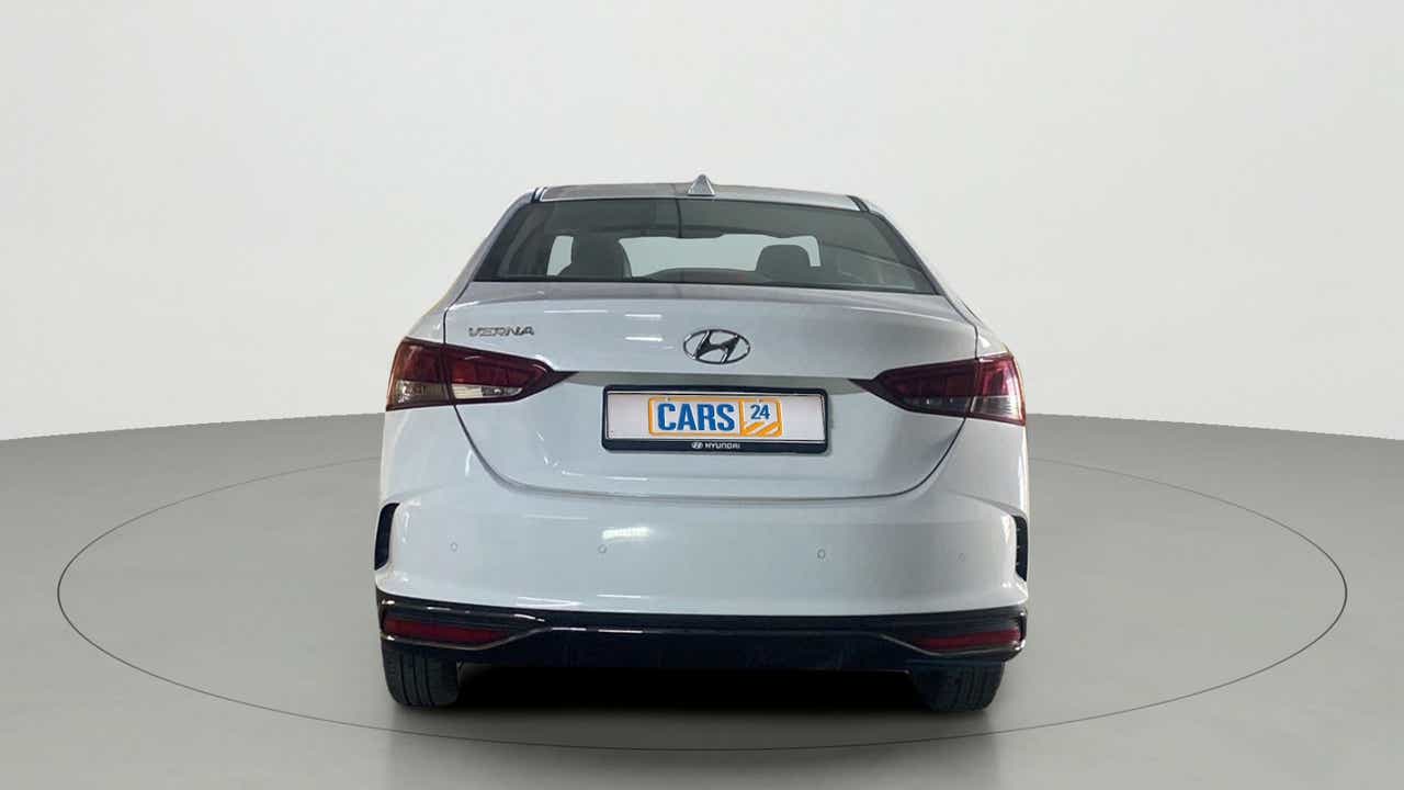 Rear view of a Hyundai Verna