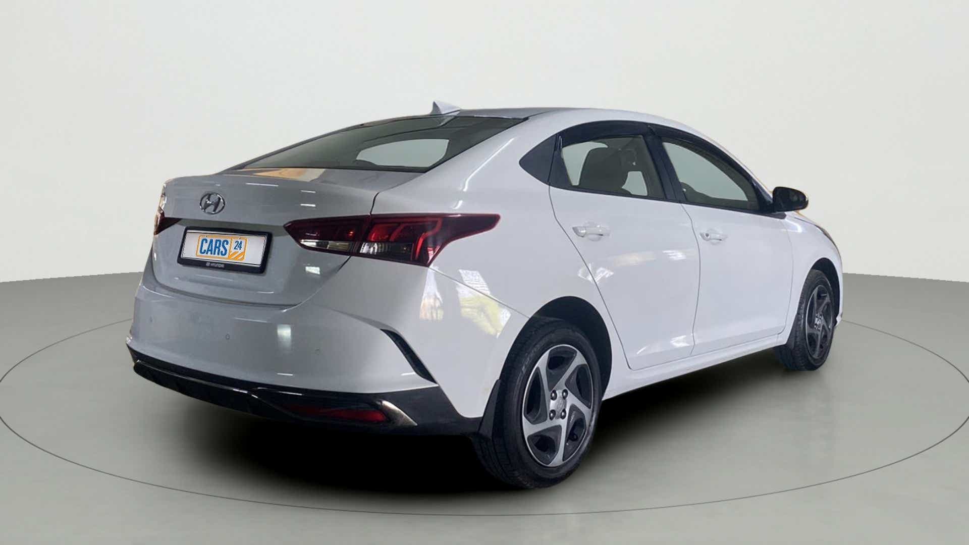 Rear three-quarter view of a Hyundai Verna
