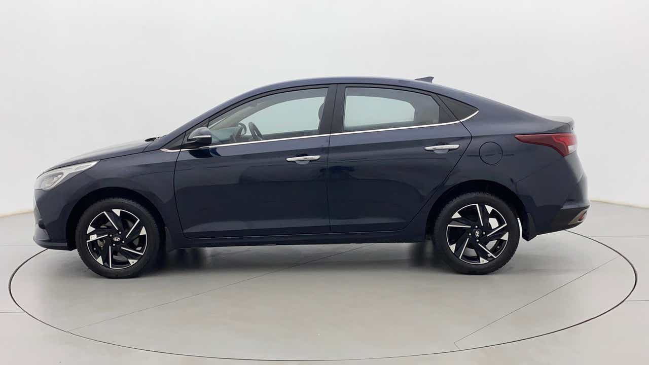 Side view of a Hyundai Verna