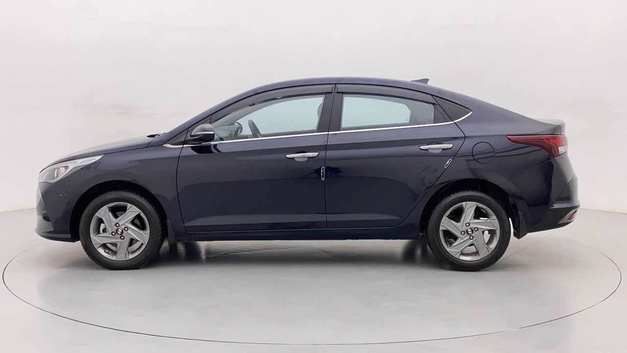 Side view of a Hyundai Verna