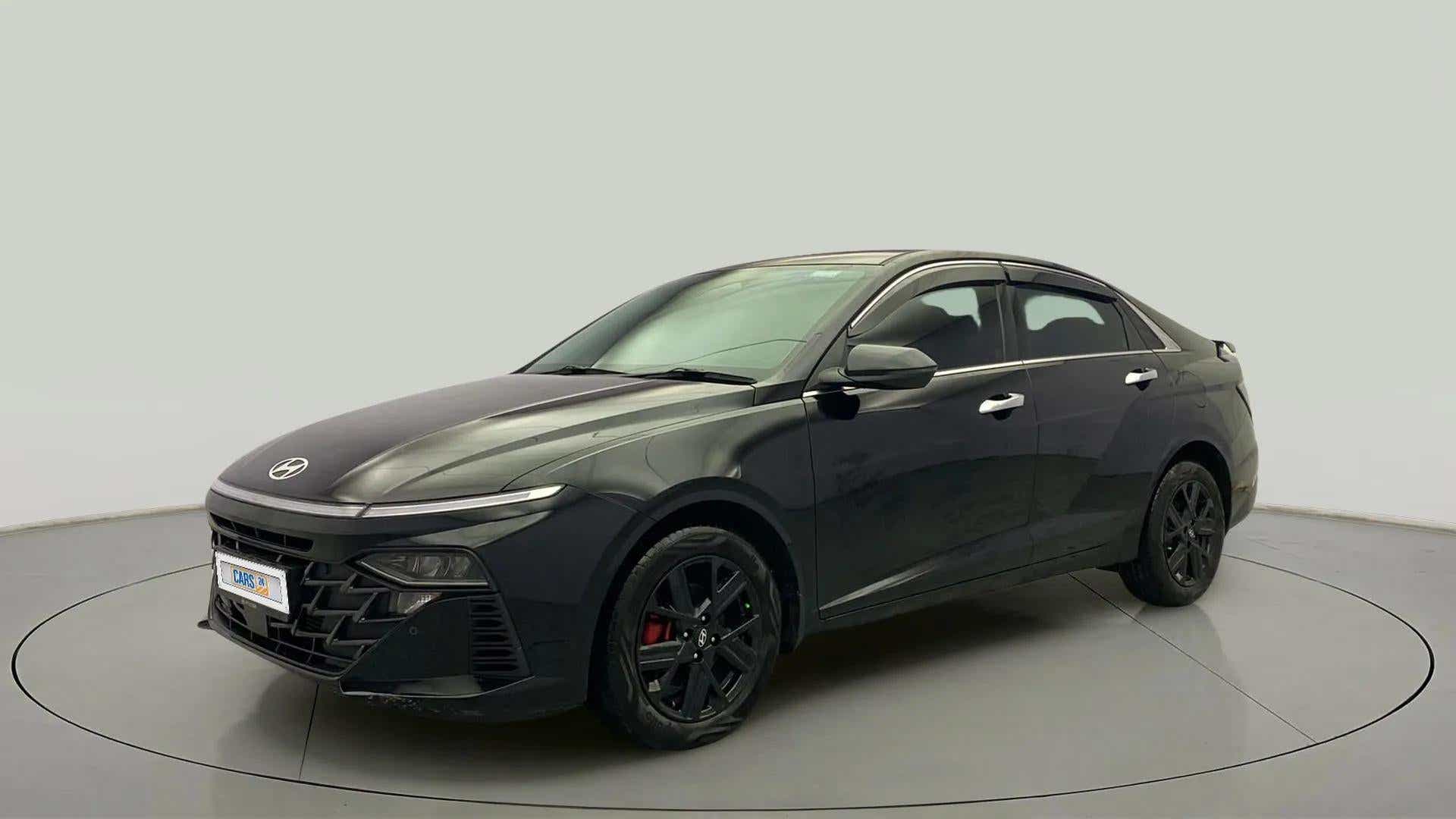 Front three-quarter view of a Hyundai Verna