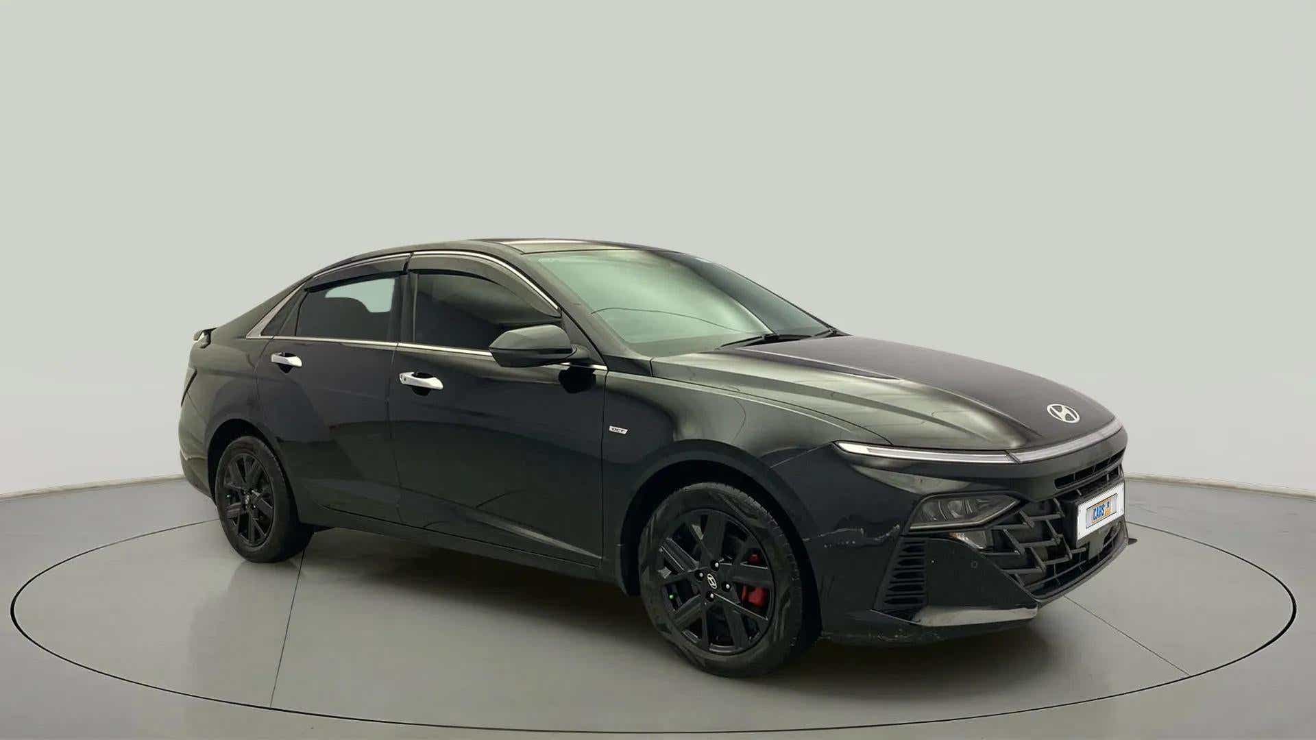 Front three-quarter of a Hyundai Verna