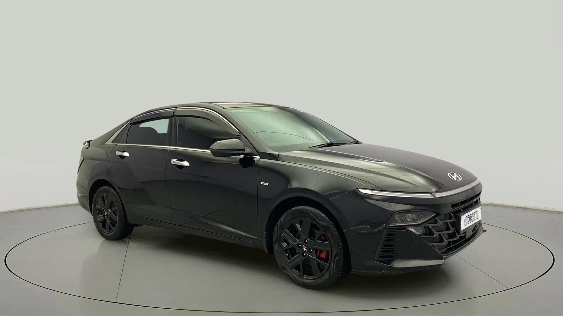 Front three-quarter view of a Hyundai Verna