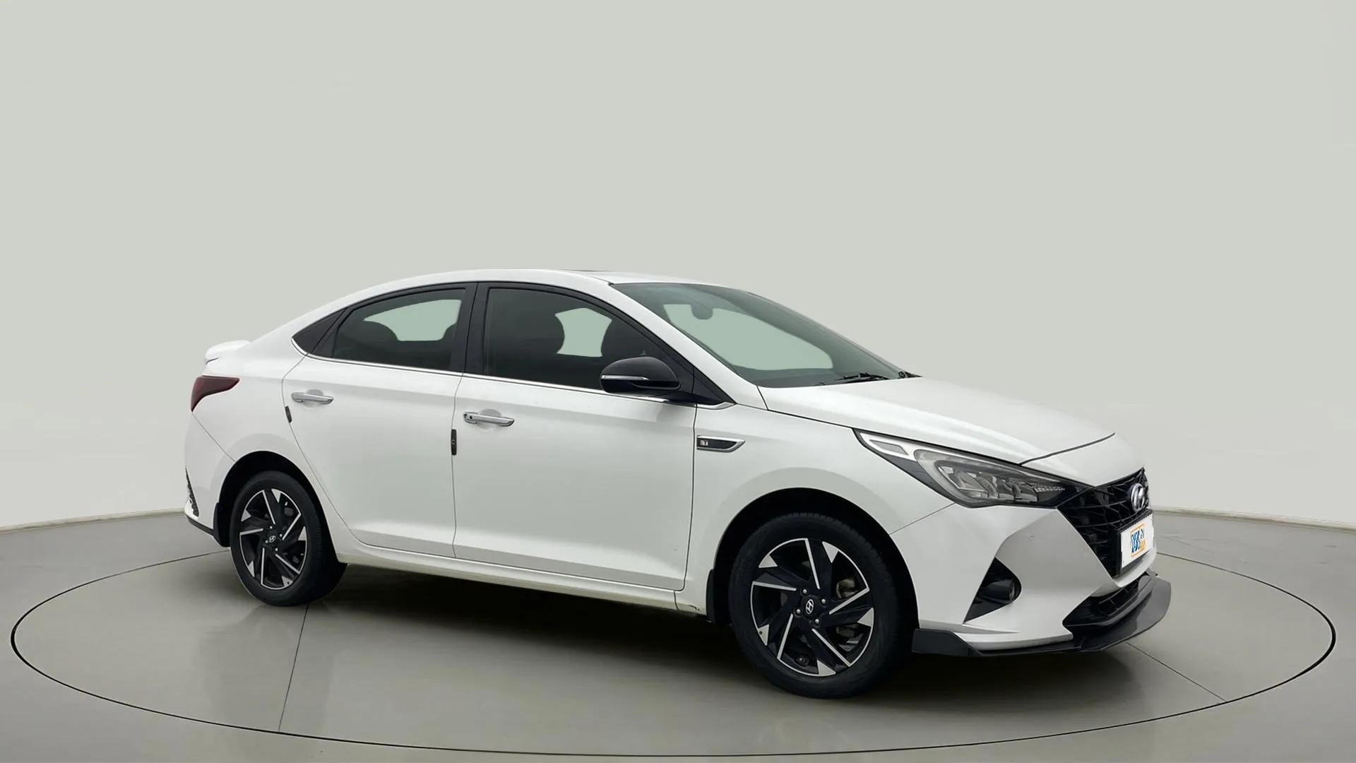 Front and side view of a Hyundai Verna